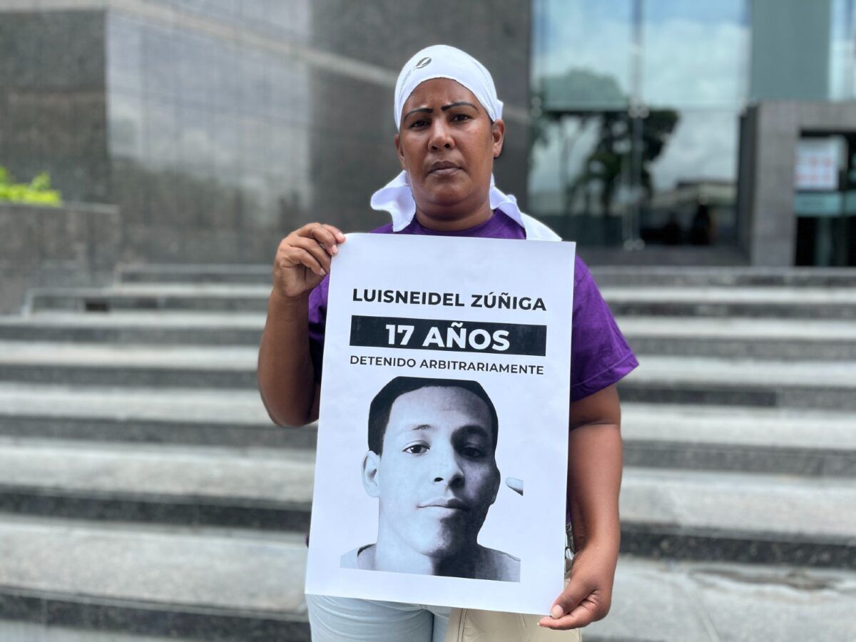 Ignorados por la justicia: cuatro adolescentes permanecen detenidos por razones políticas en Venezuela