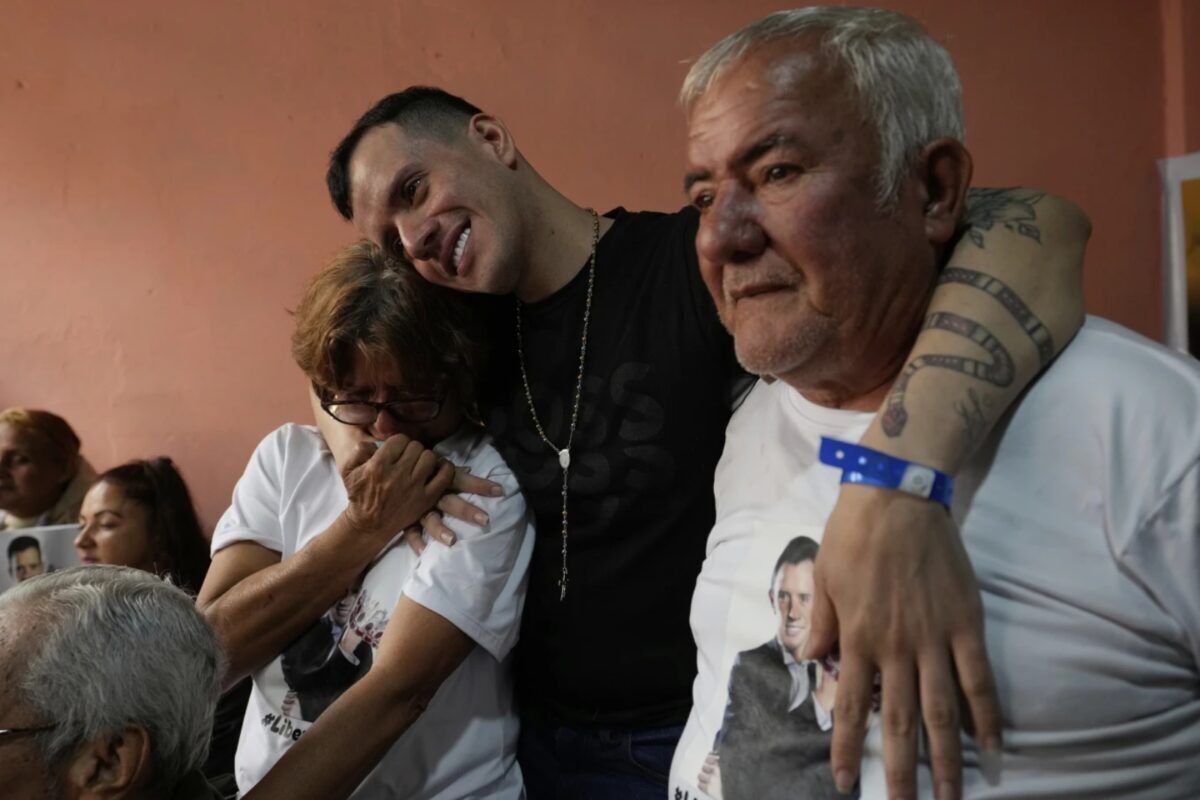 Rehenes del Cecot | Andry y el reto de retomar su vida: “Me fui con una maleta llena de sueños, llegué con puras pesadillas”