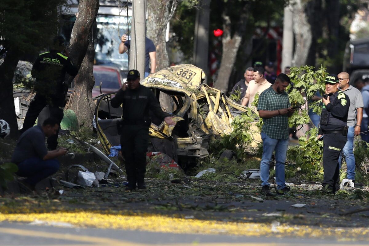 Una serie de atentados dejaron varios muertos y heridos en Colombia