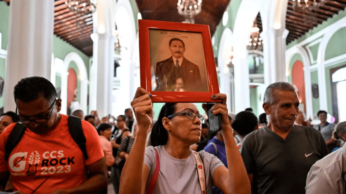 José Gregorio Hernández y Carmen Rendiles: la huella de dos santos venezolanos un año después de su canonización