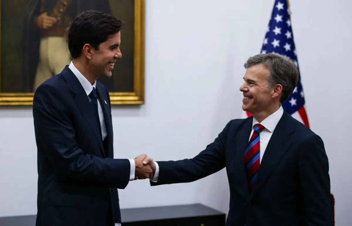 Nuevo canciller de Venezuela reafirma compromiso con diálogo político