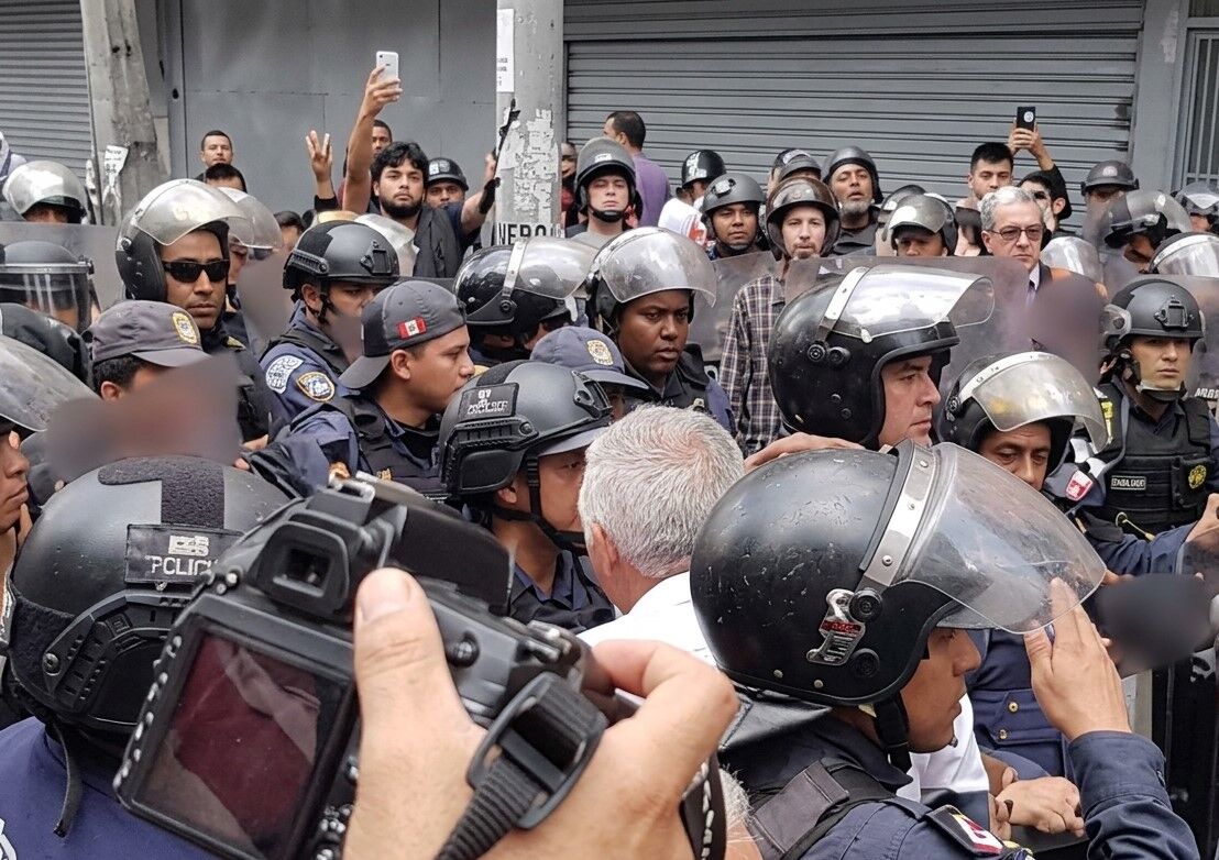Reportaron represión policial en marcha por salarios y libertad de presos políticos que intentaba llegar a Miraflores
