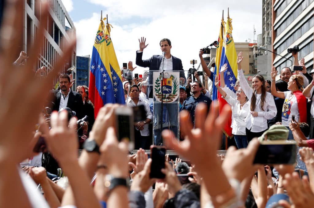 Juramentación de Juan Guaidó