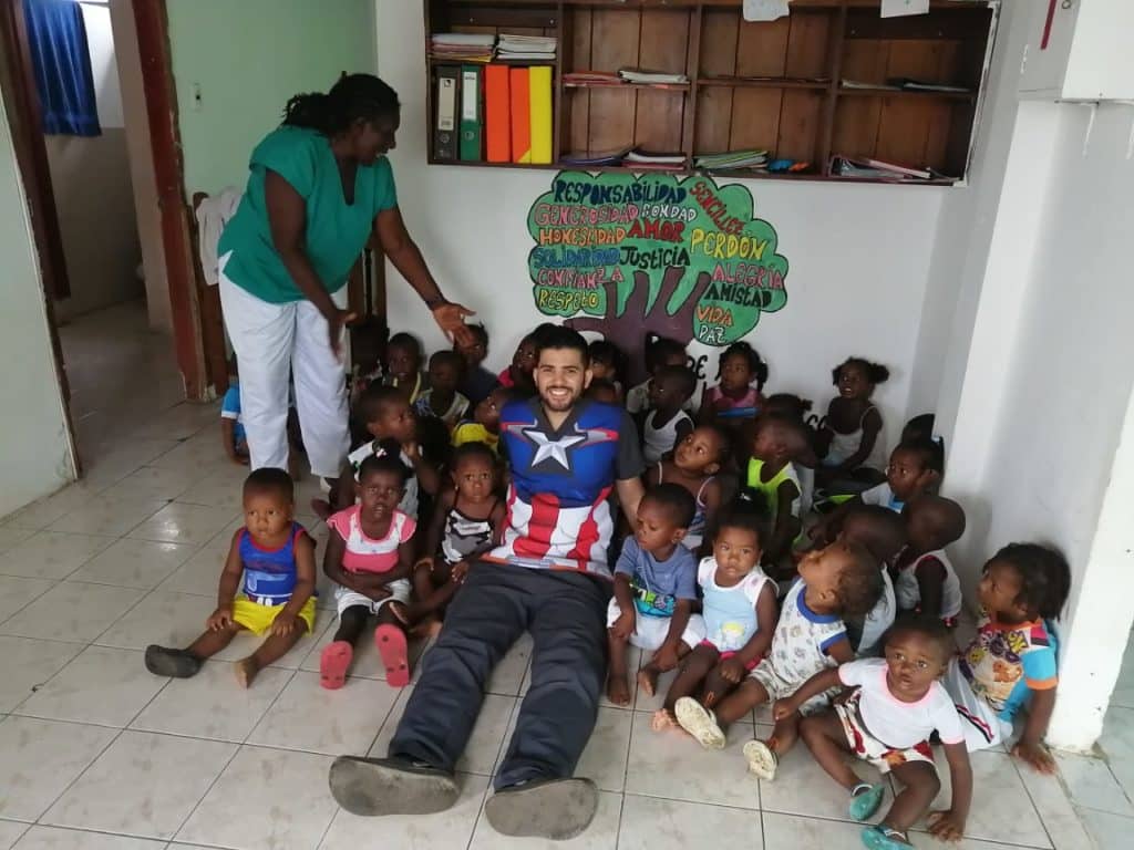El médico venezolano que atiende a etnias indígenas por el Covid-19
