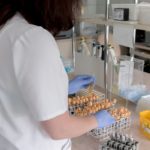 Bióloga venezolana creó una prueba y app para detectar el Covid-19