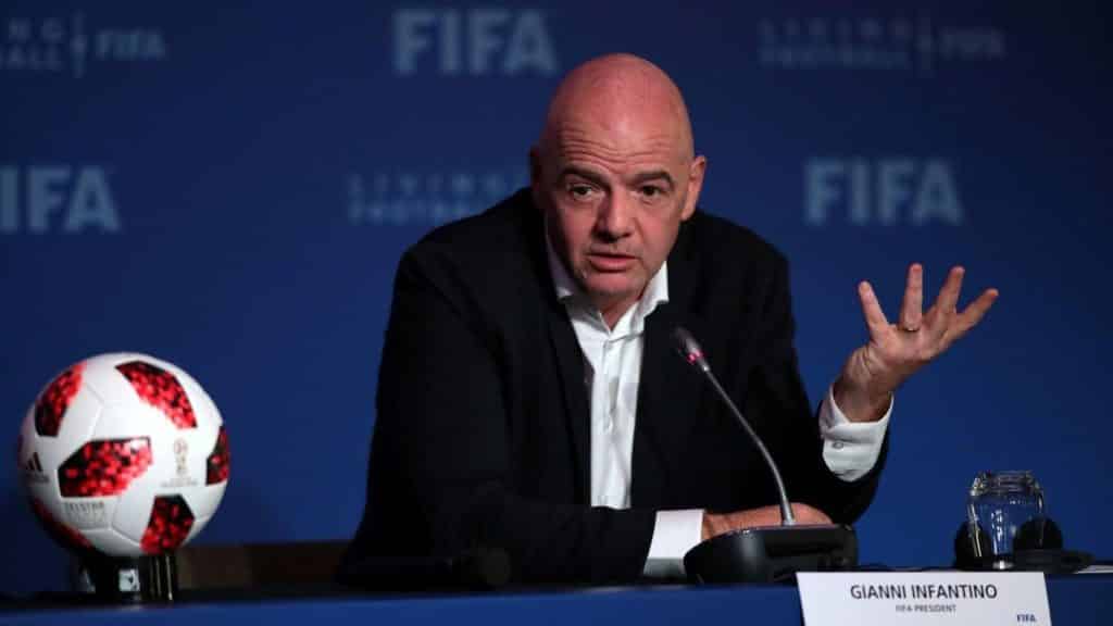La FIFA estudia organizar el mundial de fútbol cada dos años, confirmó Gianni Infantino