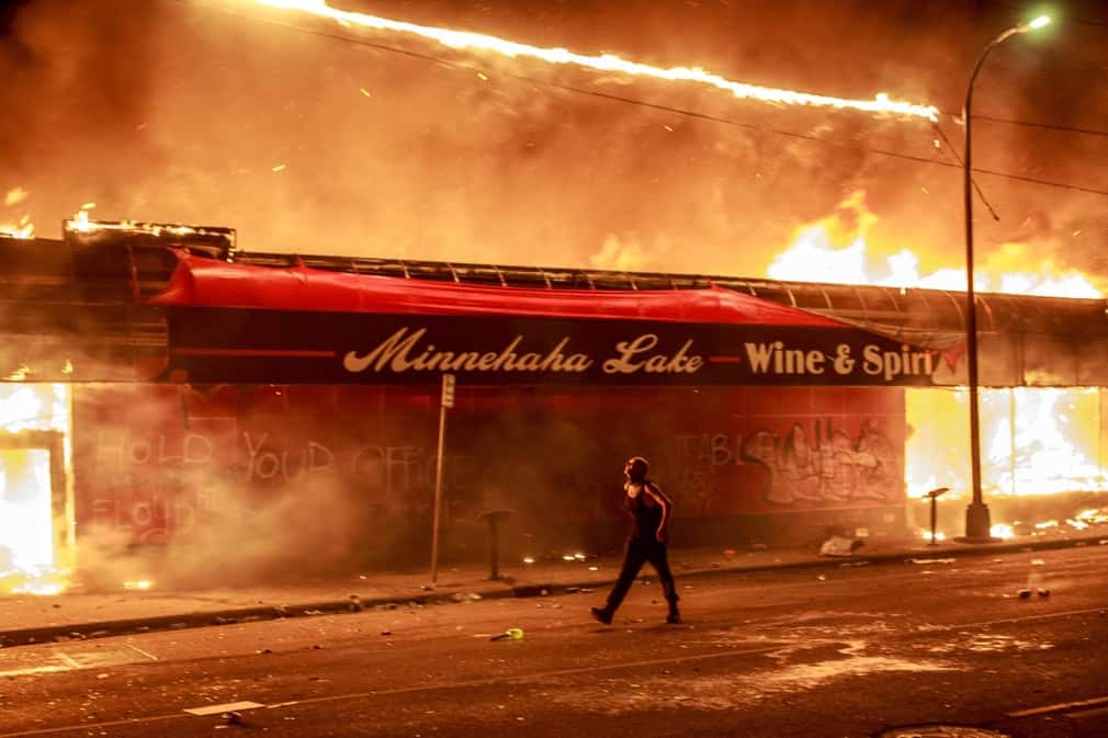 Las 20 imágenes más impactantes de las protestas en Minneapolis