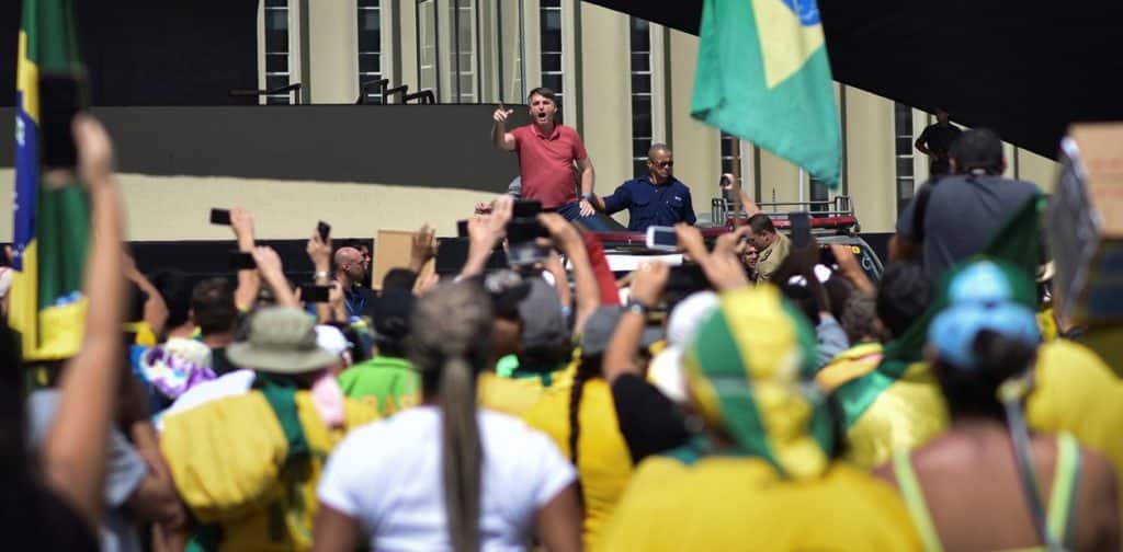 El ADN Bolsonaro: militares, investigaciones judiciales y falso remedio para la pandemia