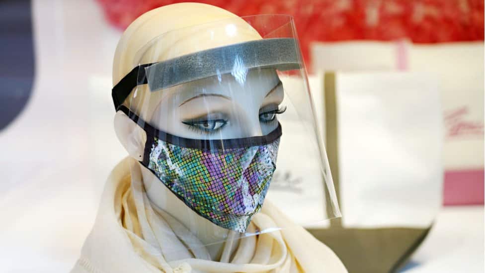 Qué tan buenas son las pantallas faciales para protegernos del coronavirus