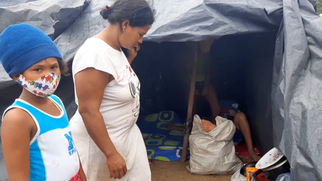Venezolanos en La Parada, entre la basura y la desesperación