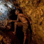 Explotación laboral y sexual, la dura realidad de los niños en el Arco Minero