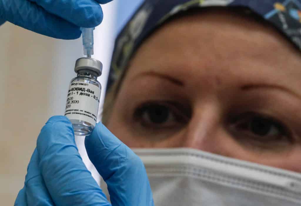 ¿Qué porcentaje de efectividad tiene la vacuna de Moderna contra el covid-19?