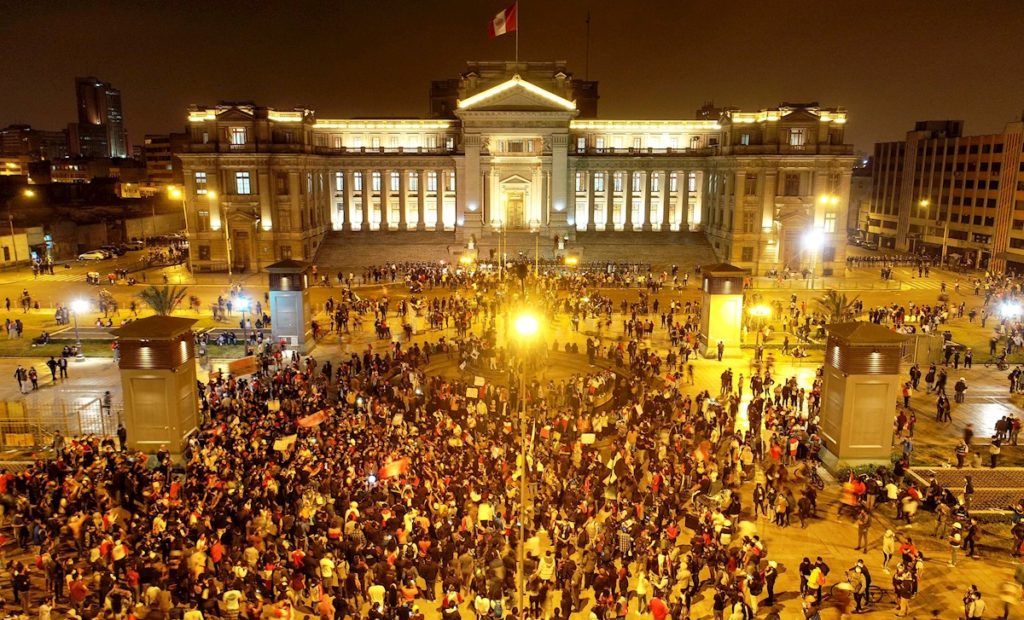 Muertes, protestas y renuncias: los datos clave de la situación en Perú