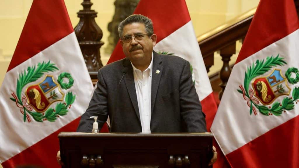 Un nuevo presidente asumió en Perú este martes