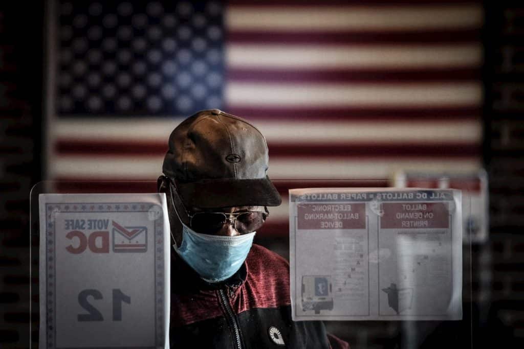 Las 15 imágenes que resumen unas atípicas elecciones en EE UU