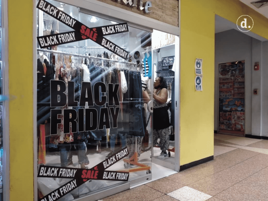 En imágenes: así transcurre el Black Friday en los centros comerciales del país