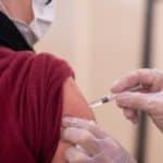 Vacunas contra el coronavirus: cuánto dinero pueden ganar realmente las farmacéuticas con la inmunización