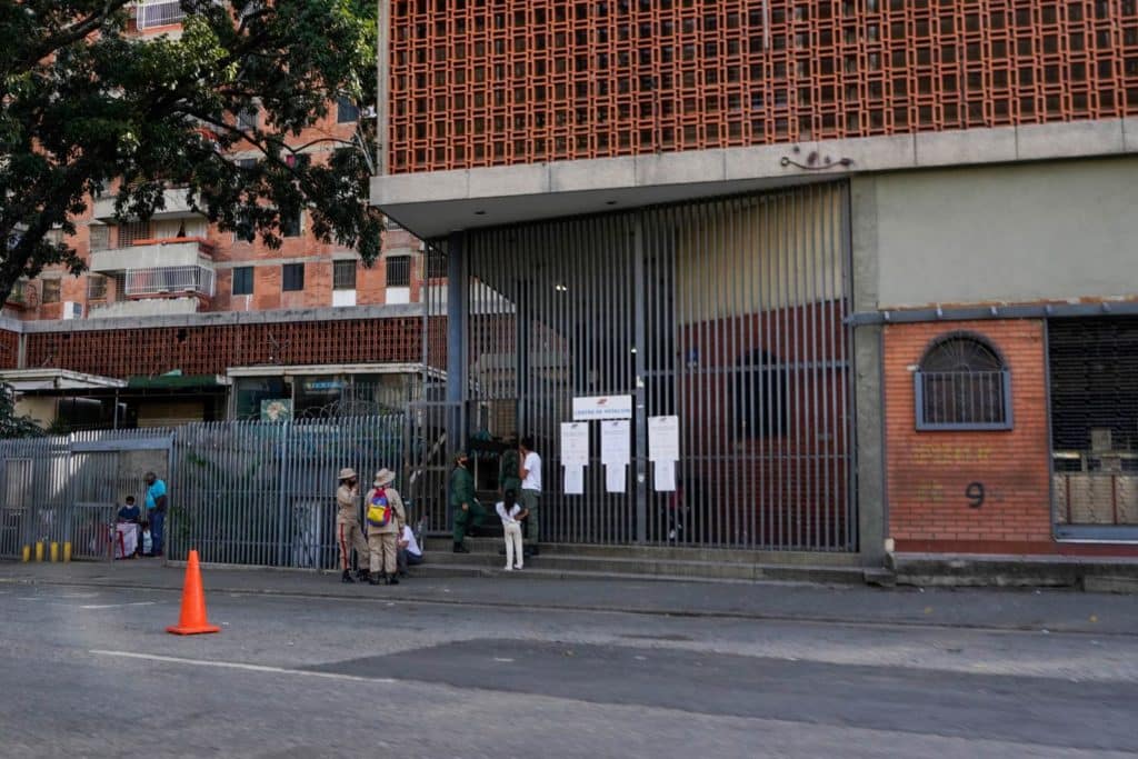Centro de votación vacío en Sabana Grande este 6 de diciembre