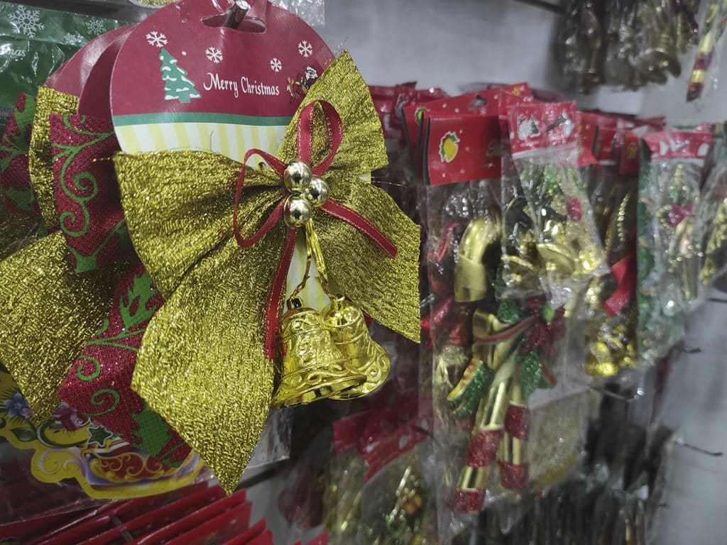 Recorrido por las tiendas de Navidad de Caracas: los árboles impagables