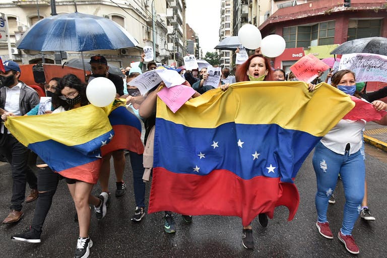 Así se vivió la protesta en Argentina para pedir justicia en el caso de la venezolana abusada sexualmente