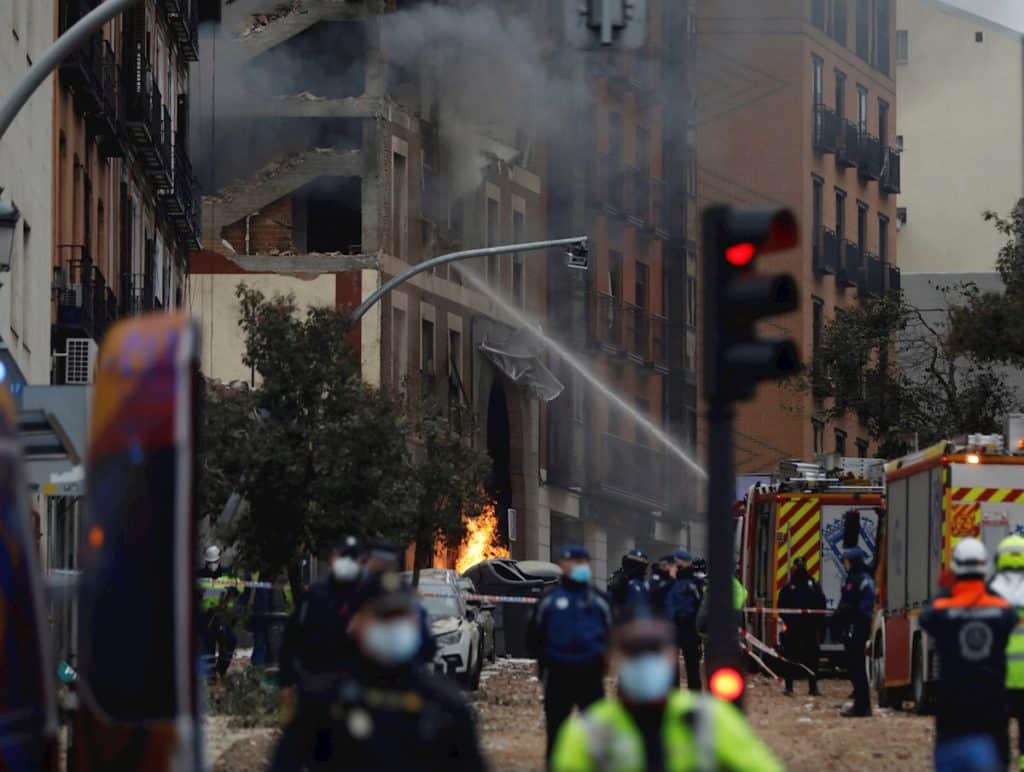 En imágenes: la explosión en Madrid que provocó el derrumbe de un edificio