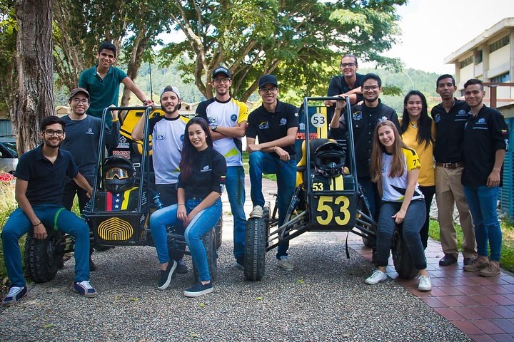 Venezuela compite por primera vez en la competencia Baja SAE con un carro 4×4