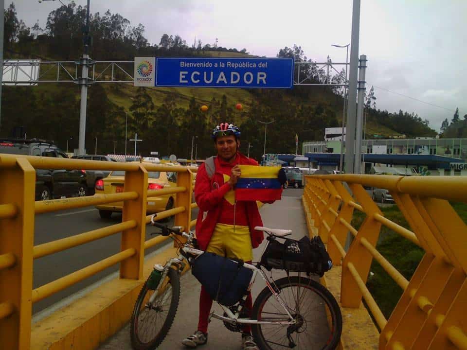 El Chapulín venezolano: el migrante que llegó a Perú en bicicleta