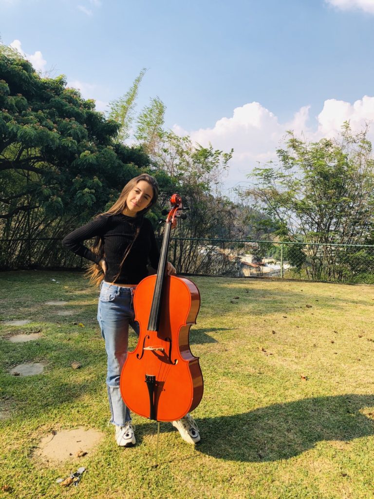 Rebecca Flores, la joven venezolana que sueña con cantar profesionalmente