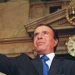 El discutido legado de Carlos Menem, un excéntrico que gobernó Argentina por 10 años
