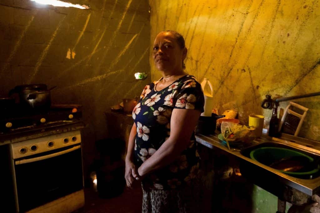 Migración y abandono: abuelas venezolanas que deben criar a sus nietos con pocos recursos