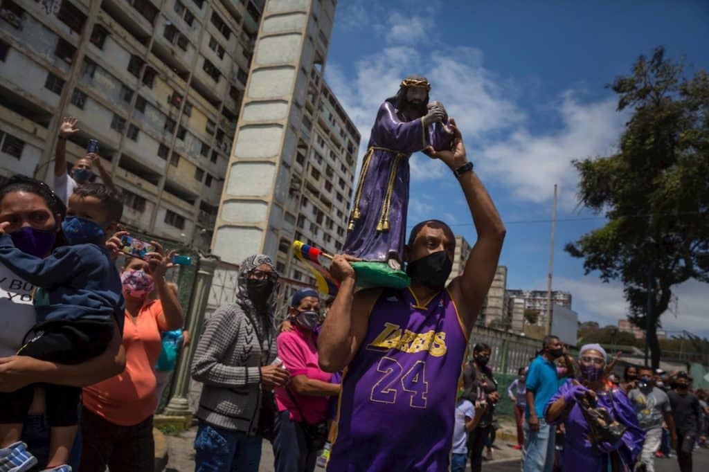 10 imágenes del recorrido del Nazareno de San Pablo en Caracas