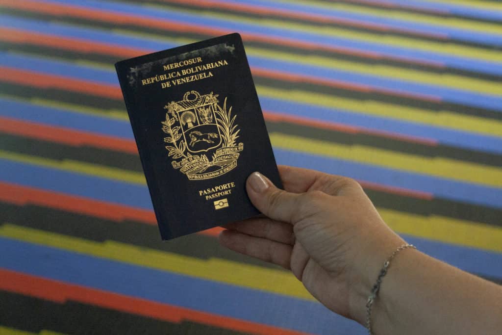 Pasaporte venezolano lunes