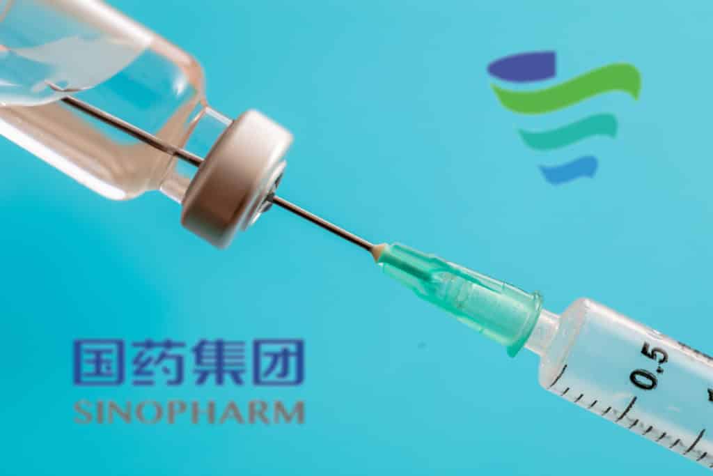 OMS considera que las vacunas chinas Sinopharm y Sinovac requieren una tercera dosis