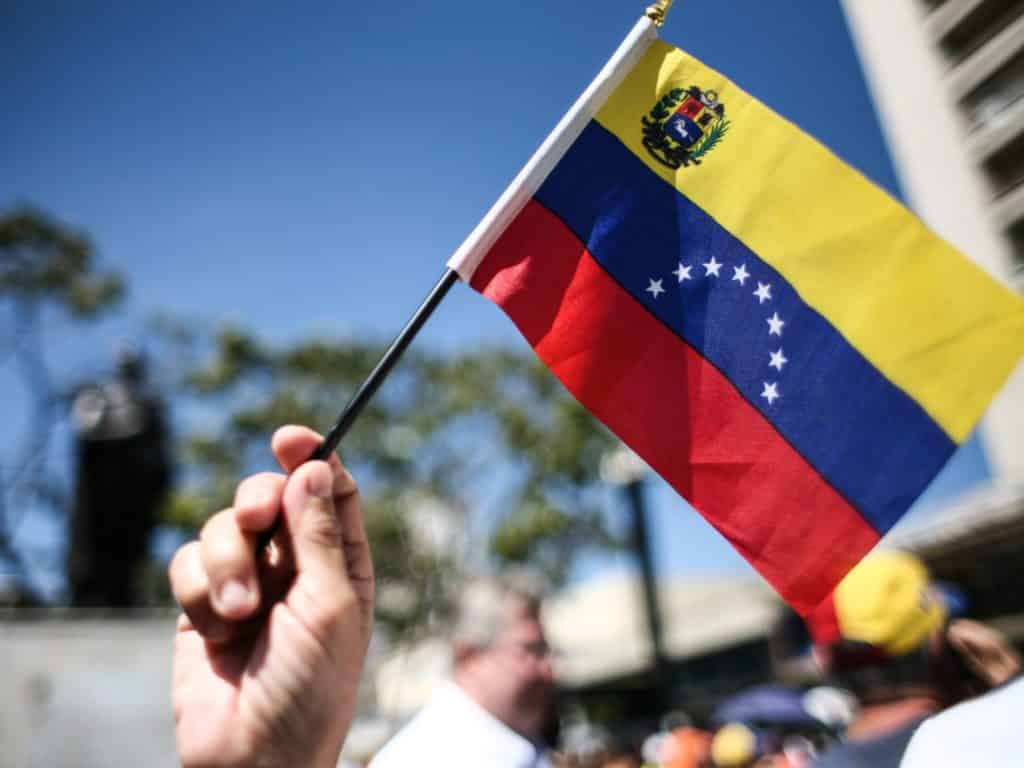Bandera de Venezuela. TPS para venezolanos