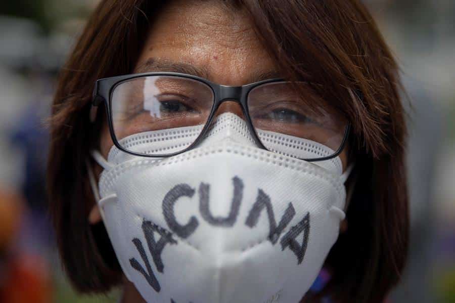 Las imágenes que dejó la protesta de miembros del sector salud exigiendo la vacunación en Venezuela