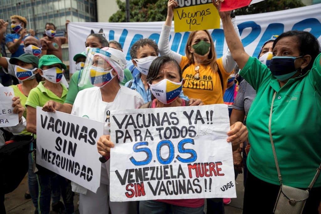 Médicos Unidos exige este miércoles más puntos de vacunación en Venezuela