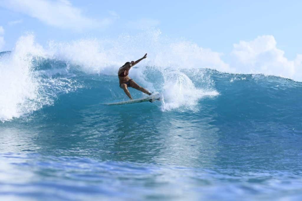 La surfista venezolana que aspira competir en los Juegos Olímpicos de Tokio