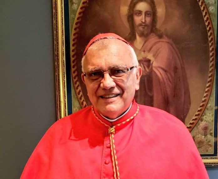 El cardenal Baltazar Porras entregó la petición "Nulla Osta" para la causa de beatificación del cardenal José Alí Lebru