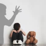 ¿Qué es la violencia vicaria y cuál es su relación con el caso de las niñas de Tenerife?