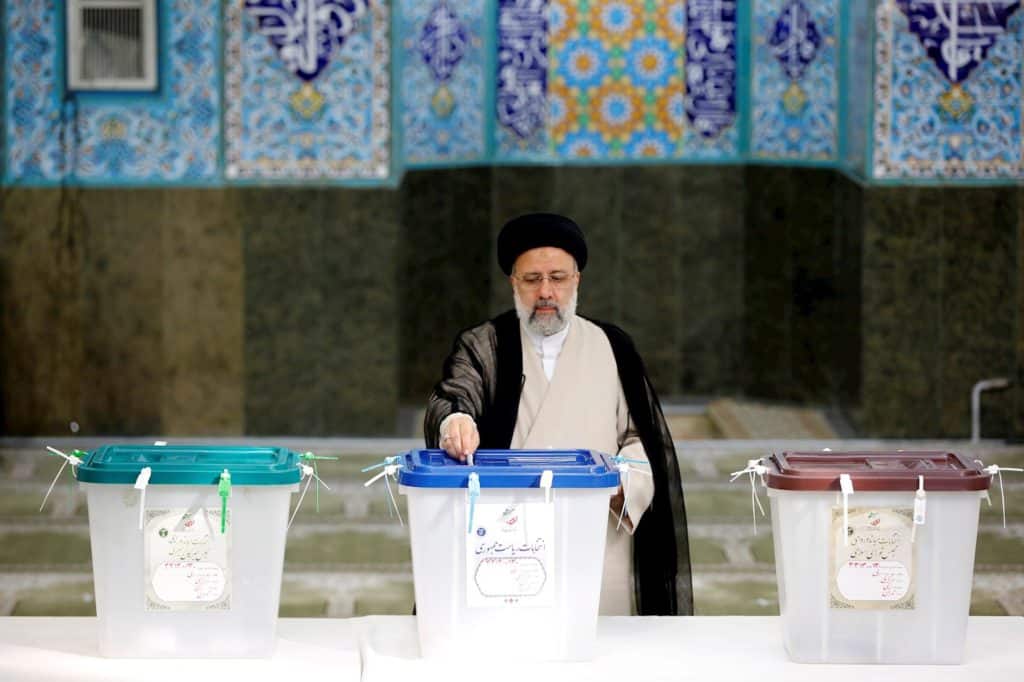 ¿Quién es Ebrahim Raisí, el ultraconservador sancionado por EE UU que ganó las elecciones presidenciales en Irán?