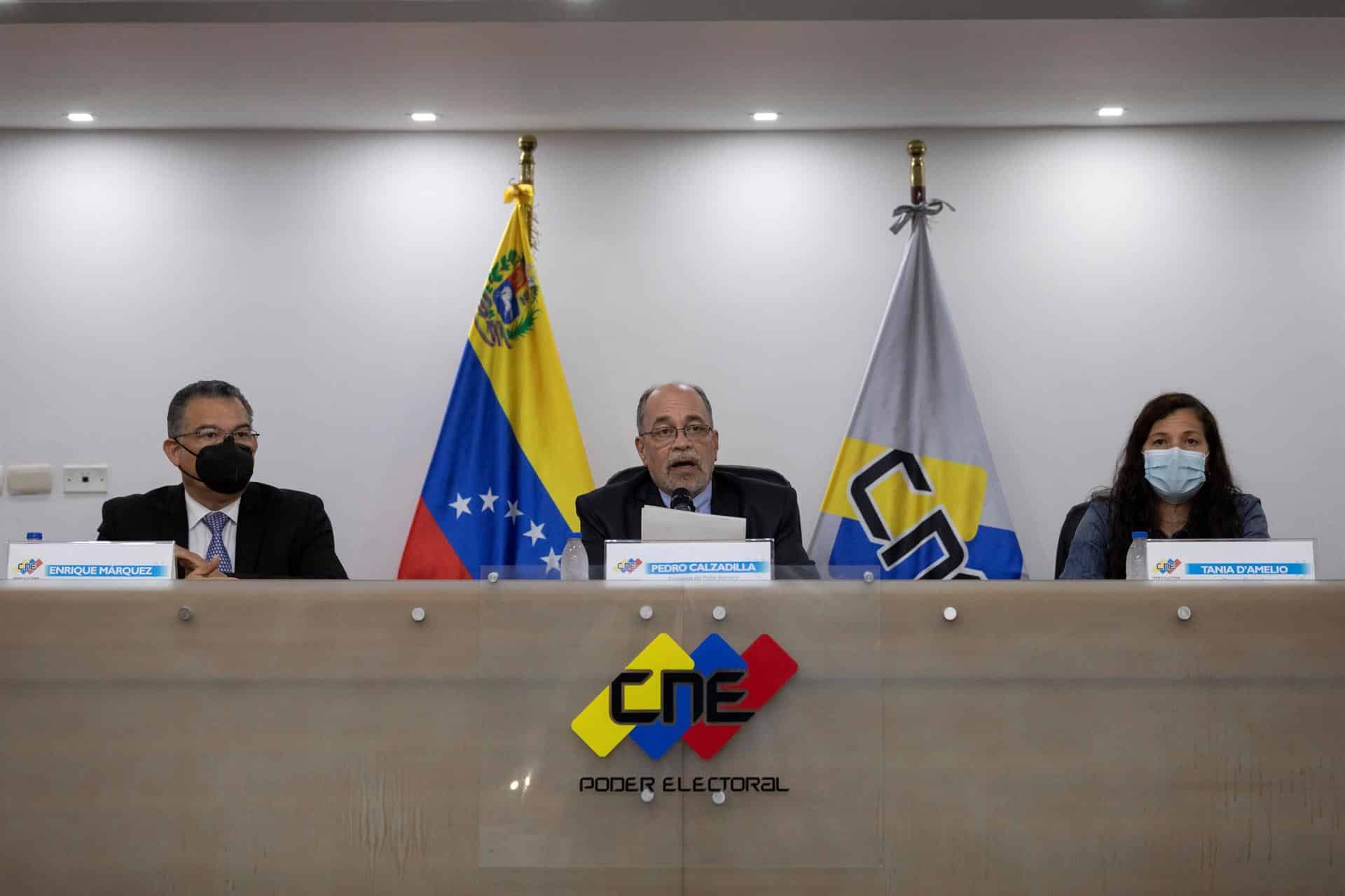 AN oficialista aceptó la renuncia de los rectores del CNE