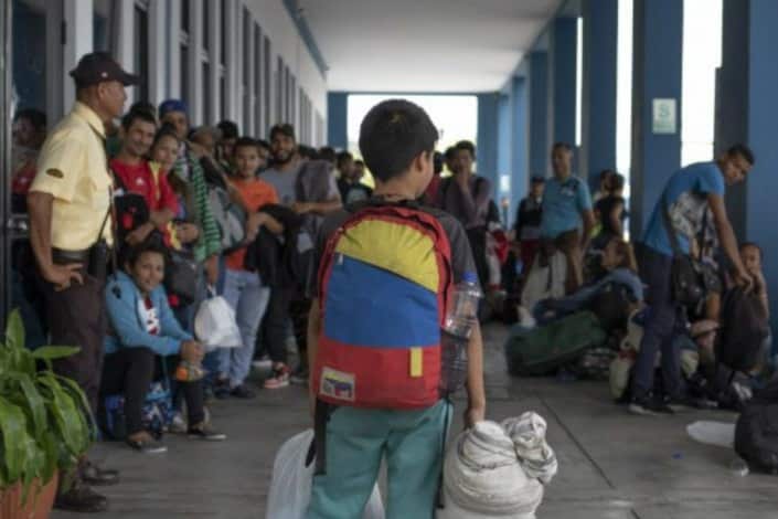 Fanuel Hanán Díaz muestra el camino de los migrantes venezolanos desde los ojos de un niño