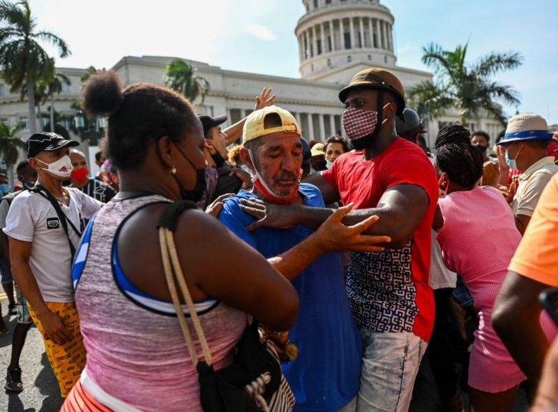 Protestas en Cuba: qué papel juegan “la directa” y las redes sociales en las históricas manifestaciones en la isla