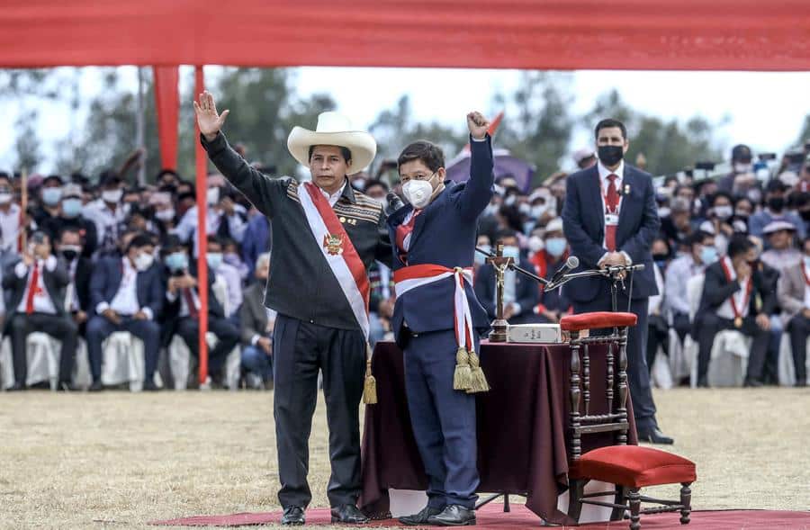 La crisis en el gobierno de Perú se profundiza por divisiones en el partido del presidente Pedro Castillo