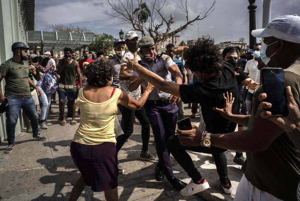Las imágenes de las masivas protestas en Cuba