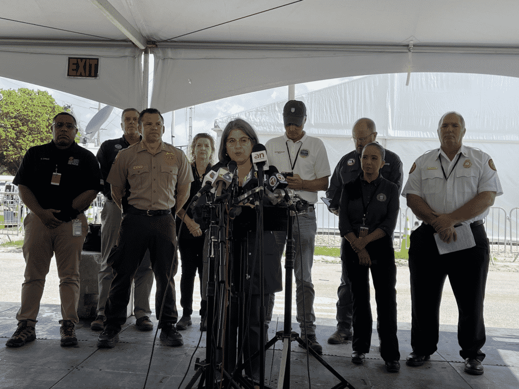 Van 95 fallecidos en derrumbe de edificio en Miami