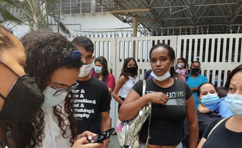 Hablan las madres desde el JM de los Ríos: Las imágenes de su protesta de este martes