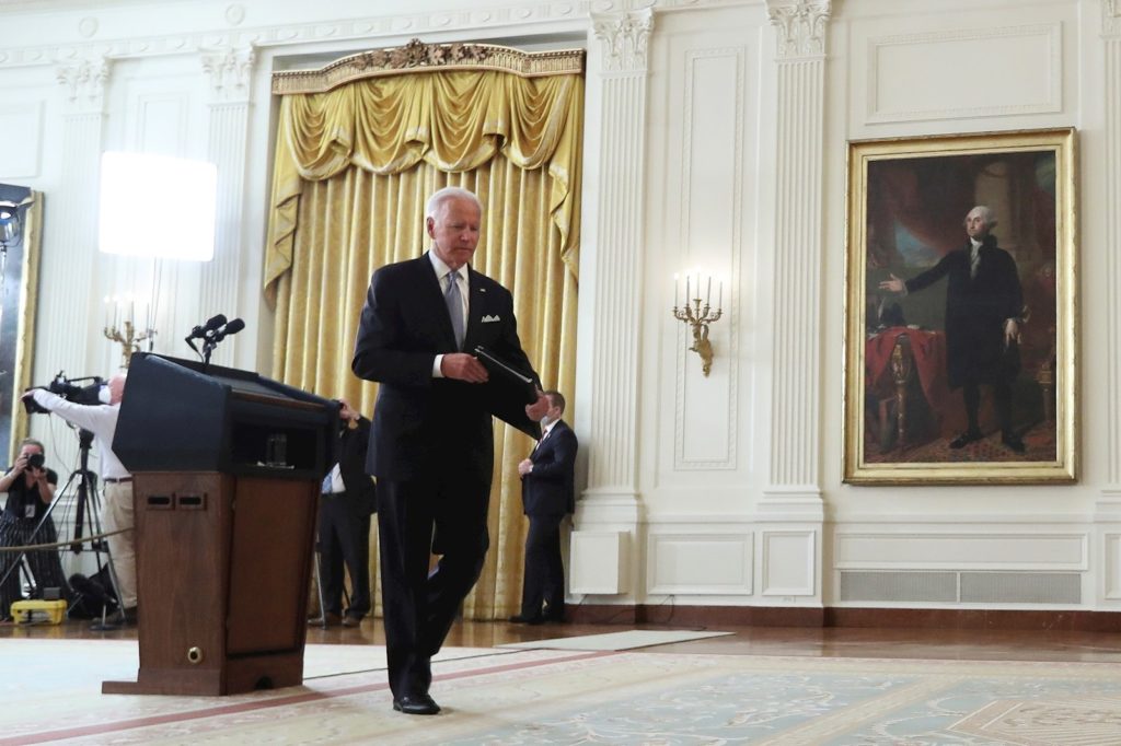 ¿Qué retos le esperan a Joe Biden tras su primer año en la presidencia de Estados Unidos?