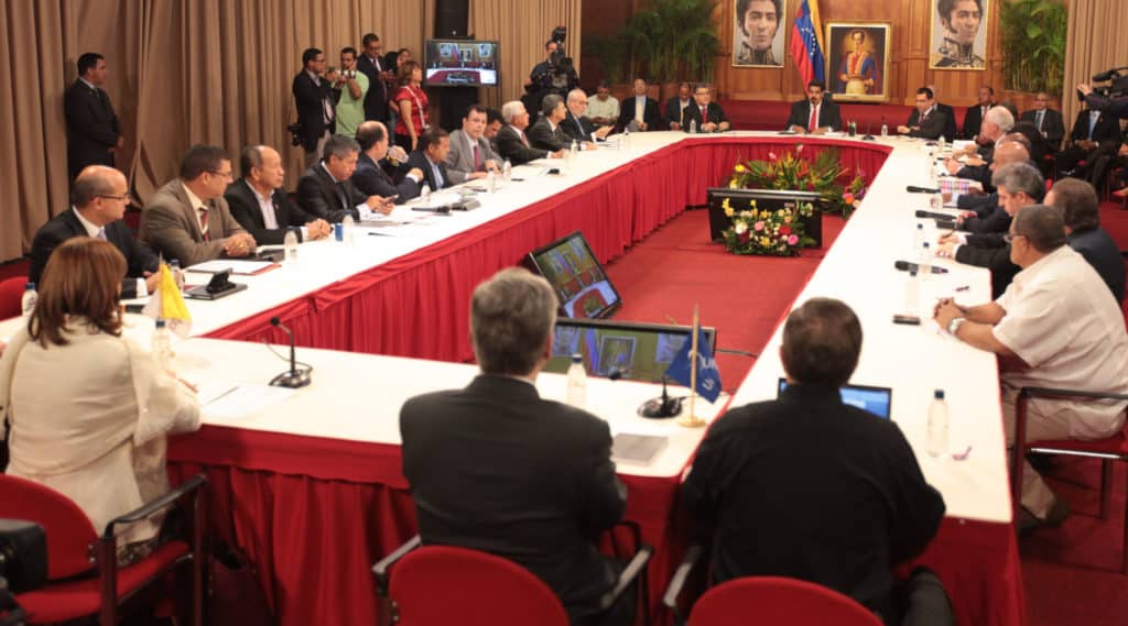 Iniciaron las negociaciones entre el régimen de Maduro y la oposición: claves para entender el proceso
