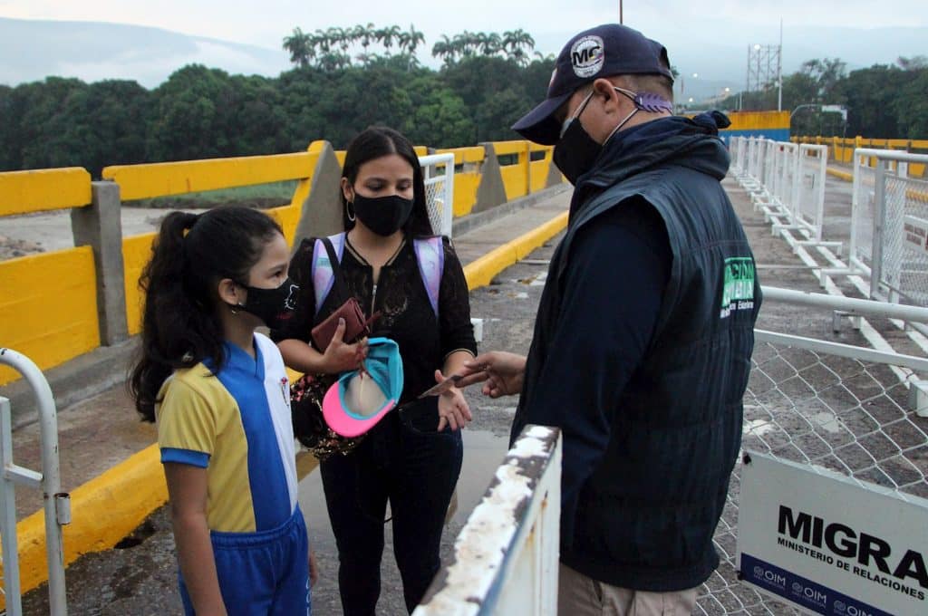 En imágenes: venezolanos cruzaron la frontera con Colombia para volver a clases